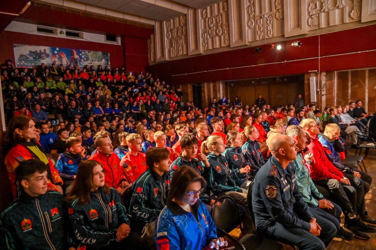 С 15 по 20 февраля в детском оздоровительно-образовательном центре «Сибирская Сказка» в Новокузнецком районе проходили областные соревнования «Юный спасатель»