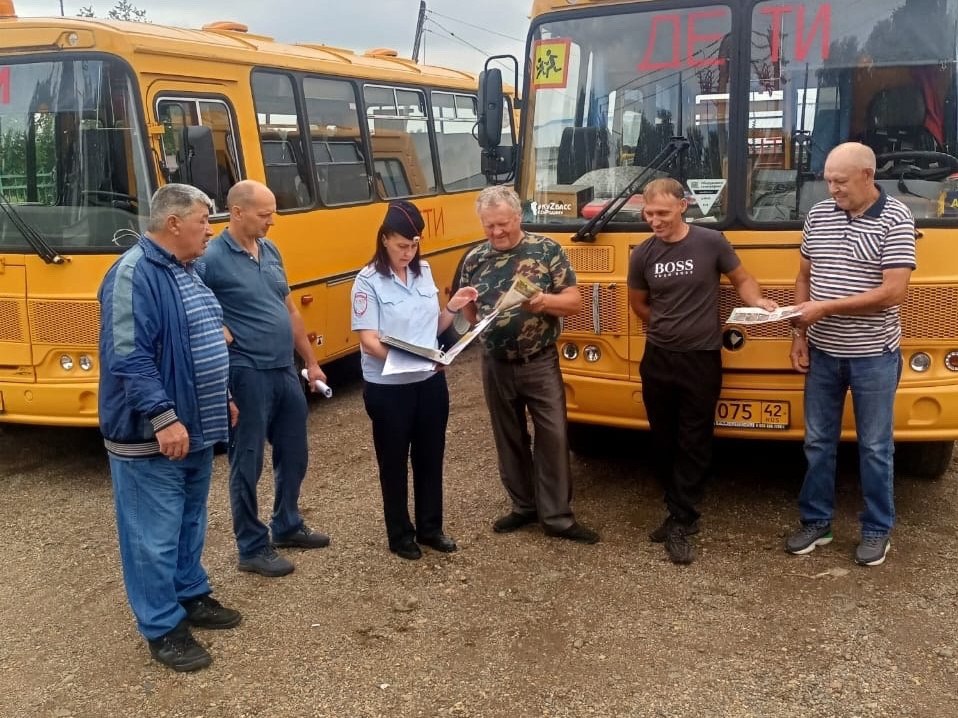 В новом учебном году доставлять  детей из отдаленных территорий в школы будут 475 школьных автобусов